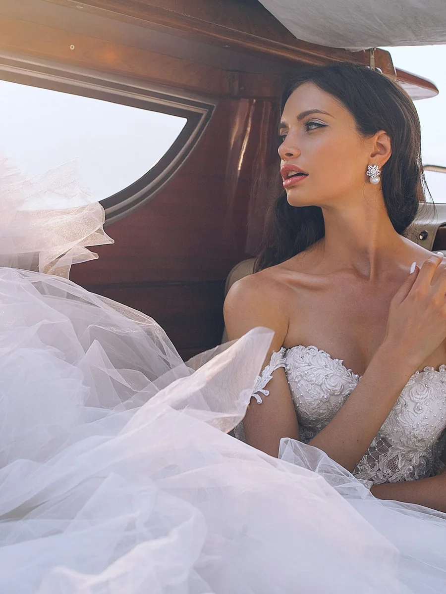 Amora — Ballkleid mit Herzausschnitt