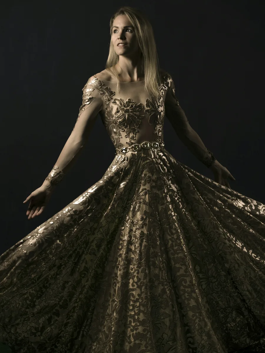 Aurélie — Ballkleid mit langen Ärmeln
